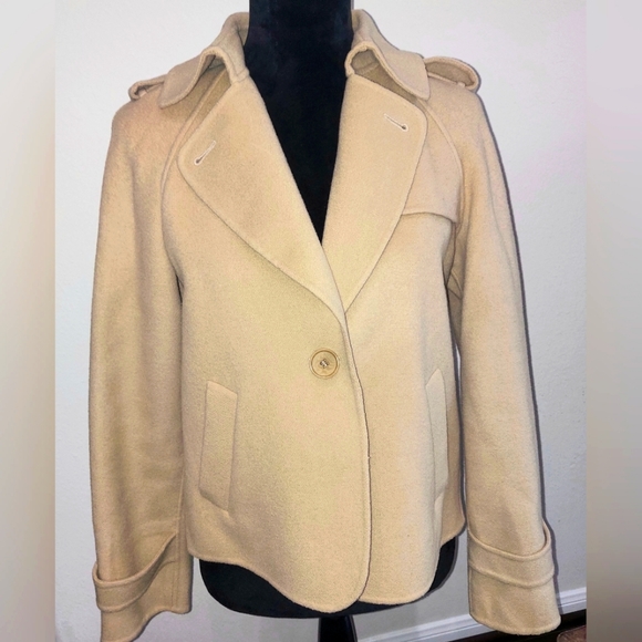 Jackets & Blazers - Beige wool jacket for winter with lapel collar